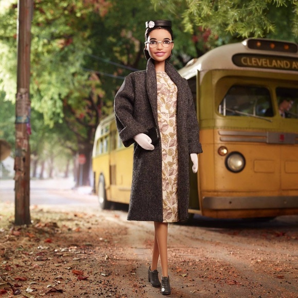 Barbie Rosa Parks Inspiring Women Doll - Picture 2 of 9